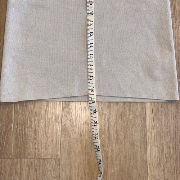 Aritzia Talula grey rib knit skirt - Picture 4 of 5